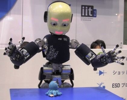可愛義大利小機器人iCub風靡日本